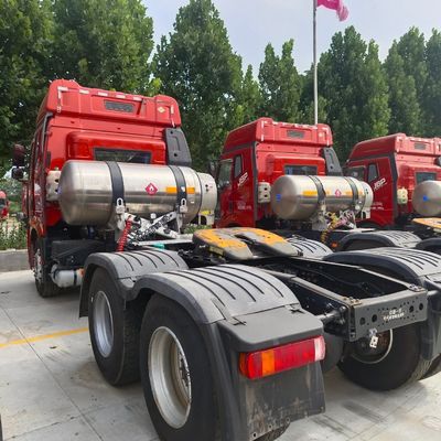 Ventas FAW J6p Gas 6X4 camión con estilo de elevación frontal y 6 meses de servicio postventa