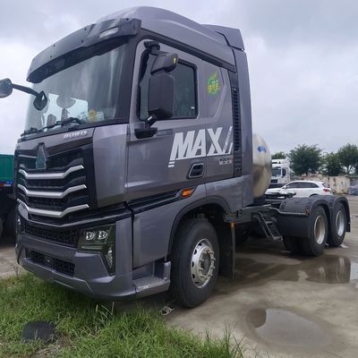 Grupo nacional de camiones pesados 6X4 camión de descarga con tractor de combustible de GNL camión de transporte