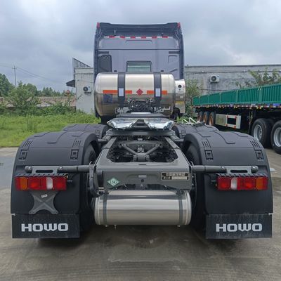 Grupo nacional de camiones pesados 6X4 camión de descarga con tractor de combustible de GNL camión de transporte