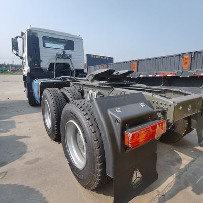 Material de acero al carbono HOWO Tractor duradero Camión usado 6500.000kg Peso bruto del paquete