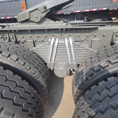 ZZ4257N3247E1H Sinotruk HOWO Tractor trailer con tanque de combustible de 600L y combustible