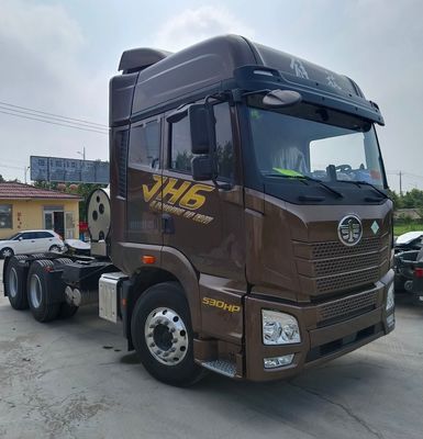 Vehículo de transporte de 630 CV con neumático y sistema de dirección avanzado