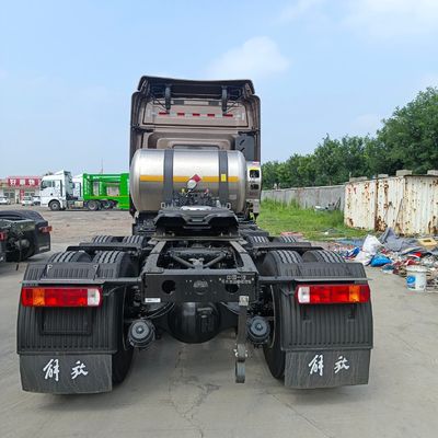 Vehículo de transporte de 630 CV con neumático y sistema de dirección avanzado