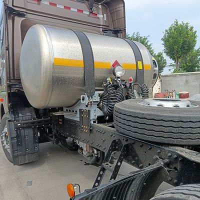 Camión de transporte 4*2 de 630 CV con chasis Sinotruk y capacidad del motor &gt; 8L