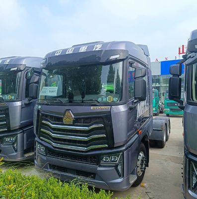 Haowo LNG Tractor Truck 6*4/4*2/6*2 La solución perfecta para el transporte de carga pesada