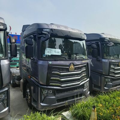 Haowo LNG Tractor Truck 6*4/4*2/6*2 La solución perfecta para el transporte de carga pesada