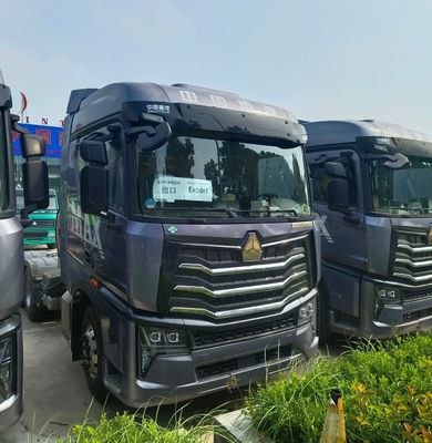Haowo LNG Tractor Truck 580HP a 700HP Tractor con rueda motriz personalizada 6 × 4