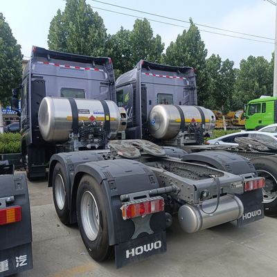 US 2024 Camión de tracción ligero HOWO GNL 6 * 4 480HP a 700HP Camión de transporte con piezas
