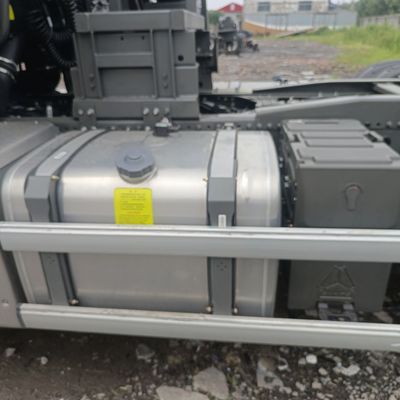 Camión de tracción Shandeka 390HP Motor diesel 6*4/4*2/6*2 con solicitud personalizada