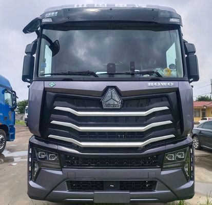 2024 HOWO Max LNG540HP Camión tractor de transmisión automática con diseño de neumáticos sin tubos