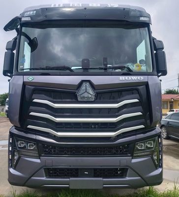 2024 Carga pesada nacional HOWO 336/371/540HP 6X4/4X4 10/8 Camión de tracción con ruedas asientos de cabeza ≤5
