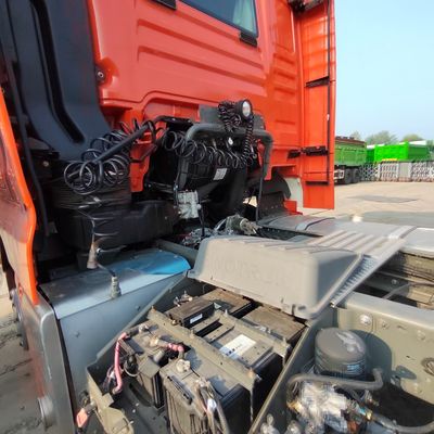 Tipo de transmisión manual Sinotruck usado HOWO 6X4 CNG camión tractor para sus necesidades
