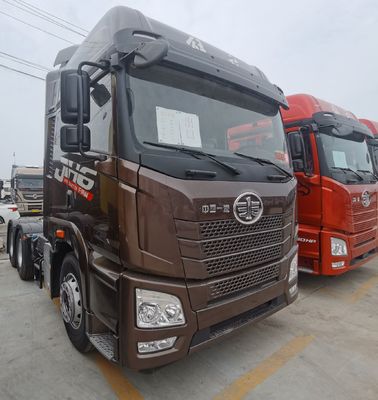 Reembolso de 30 días Remolque de gas pesado FAW Jh6 Internacional con chasis Sinotruk