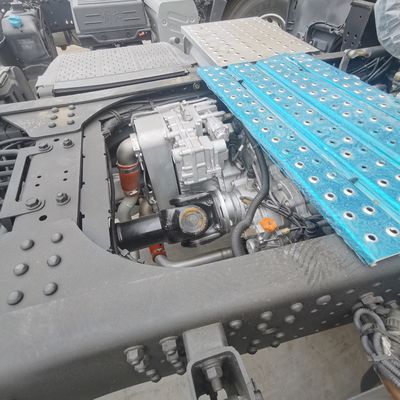 Camión tractor de 420 CV con ayuda de energía y sistema de dirección hidráulica