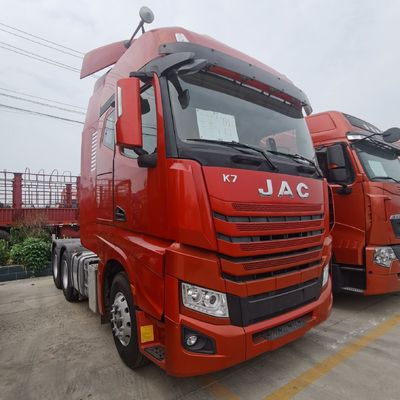 JAC 6X4 Camión con tanque de combustible de 600L Diseño de neumáticos sin tubo 351-450hp