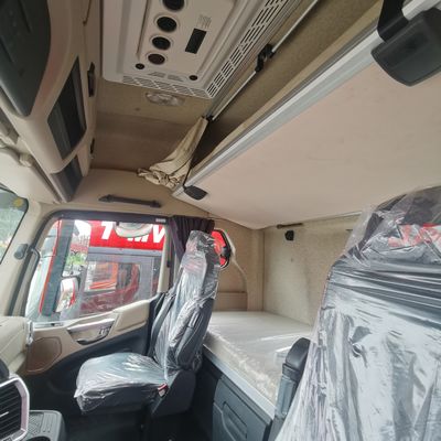 Solicitud personalizada de un camión comercial JAC 6X4 eficaz para remolcar remolques de contenedores